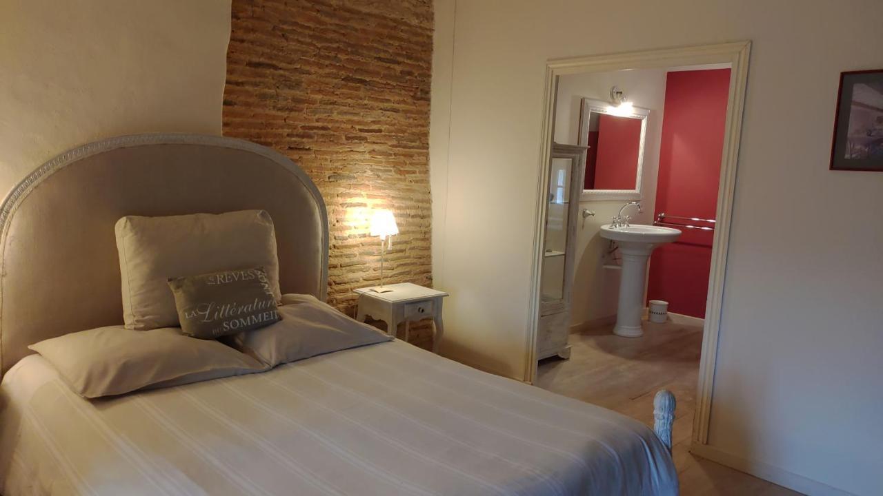 Le Manoir De Gatines Bed & Breakfast Tigne Exterior photo