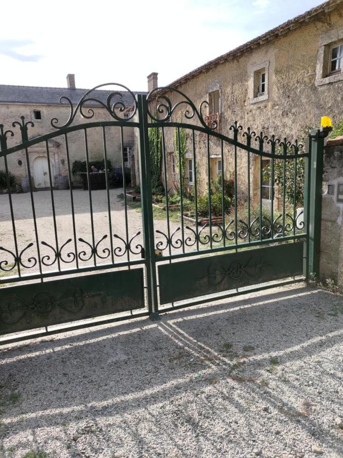 Le Manoir De Gatines Bed & Breakfast Tigne Exterior photo