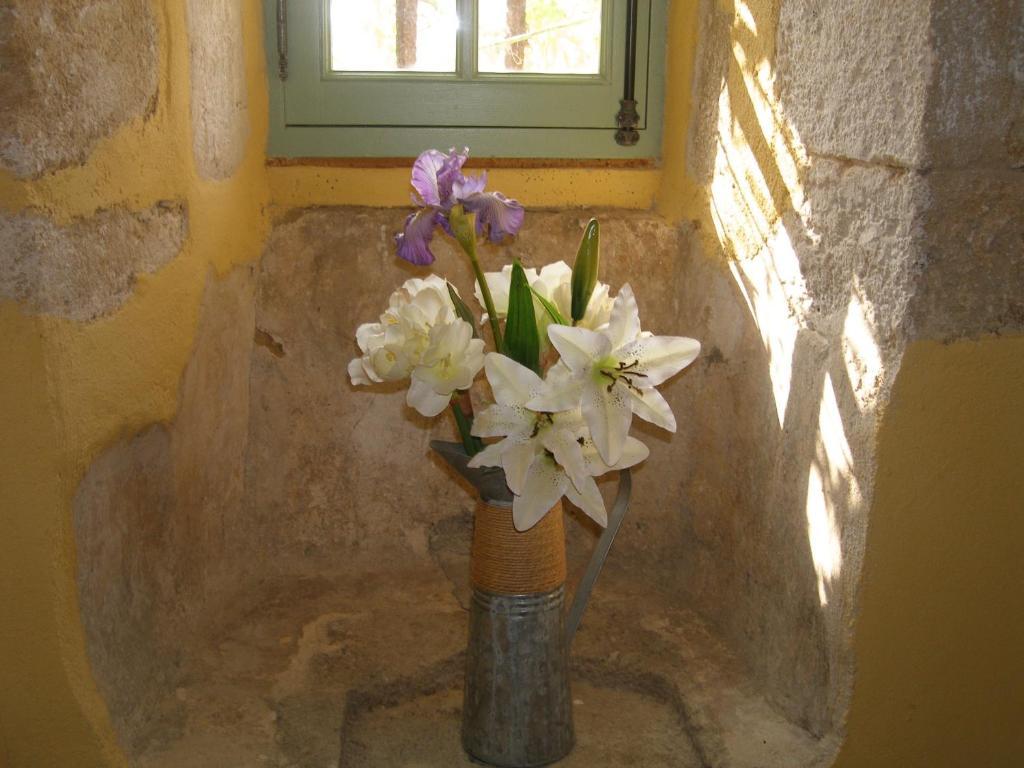 Le Manoir De Gatines Bed & Breakfast Tigne Room photo